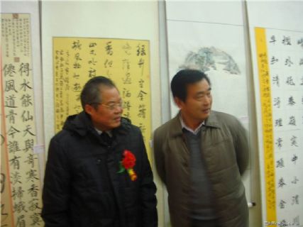 作者与项城市常务副市长孙长岭在一起