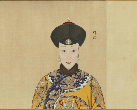 清 郎世宁 惇妃座像绢本53.8 x 68CM